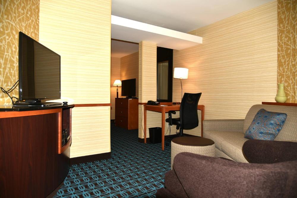 King Suite, 1 Bedroom Suite, 1 King, Sofa bed interior